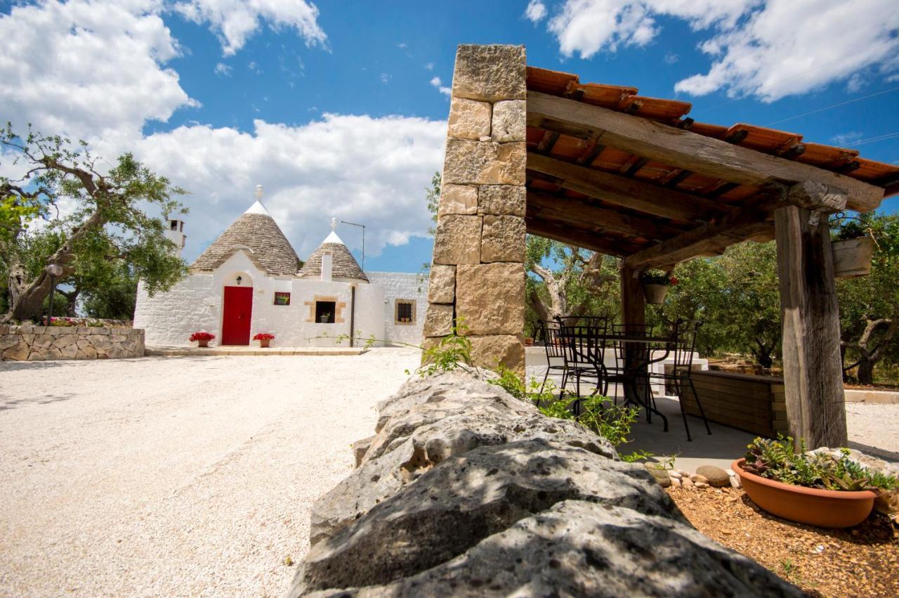I Trulli Degli Ulivi Villa Locorotondo Eksteriør bilde