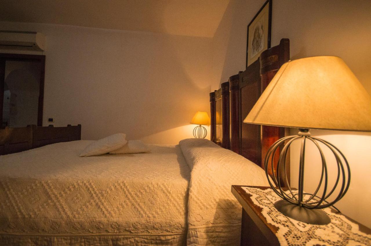 I Trulli Degli Ulivi Villa Locorotondo Eksteriør bilde